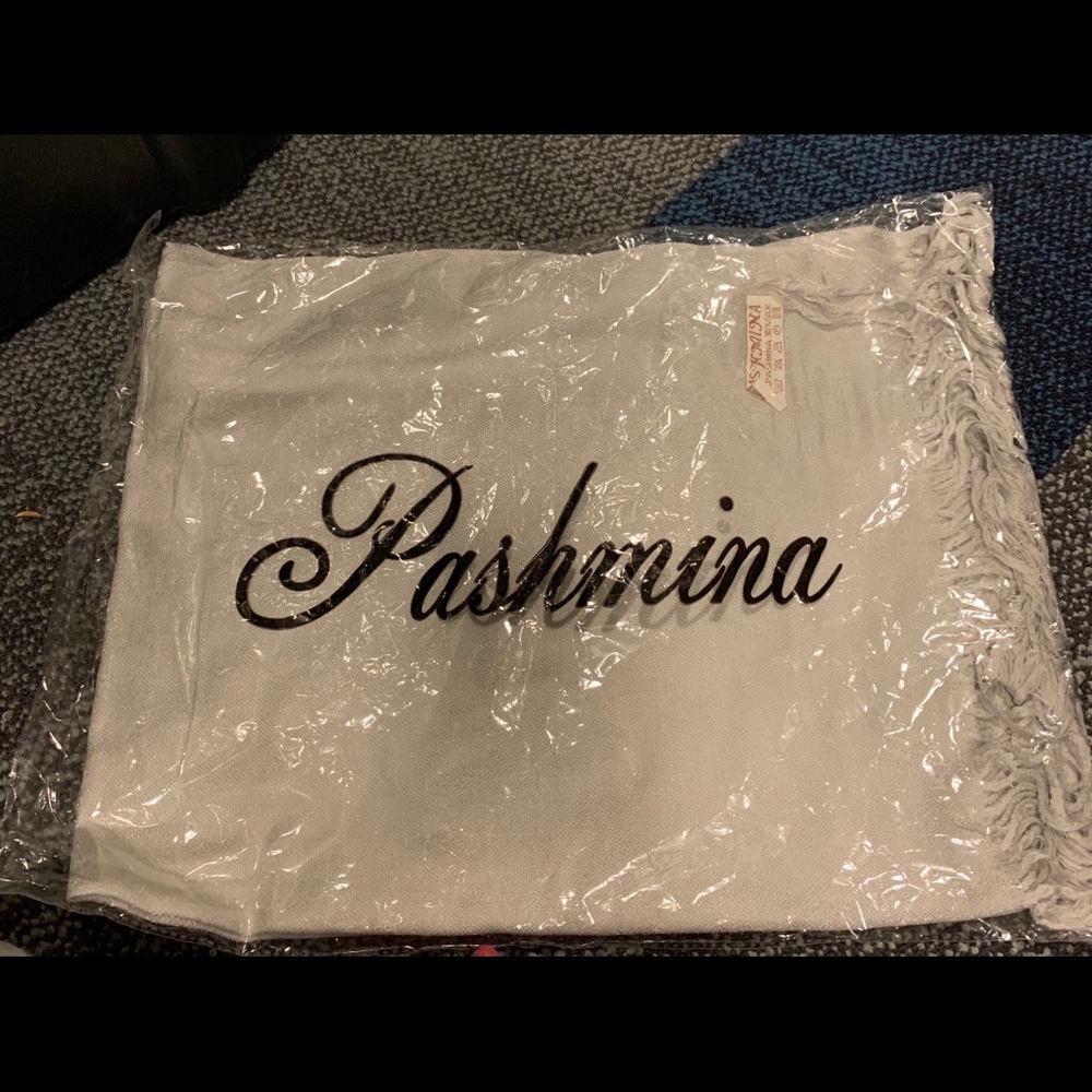 Silver/Grey pashmina scarf